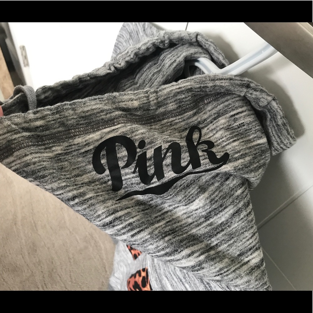 pink pullover - Picture 3 of 4